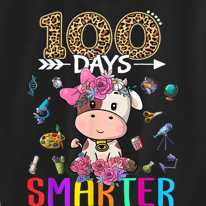 100 Days Smarter Cute Cow  Happy 100th Day of school Kids Sweatshirt