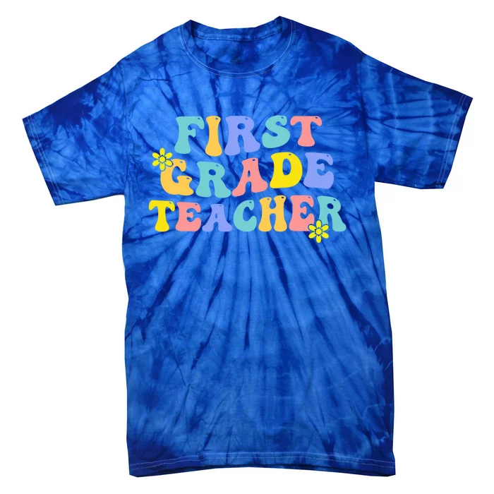 1St Grade Teacher Back To School Groovy First Grade Teacher Cool Gift Tie-Dye T-Shirt