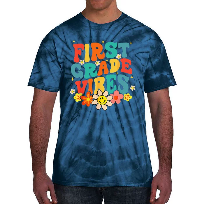 1st Grade Vibes Back To School Retro First Grade Teachers Tie-Dye T-Shirt