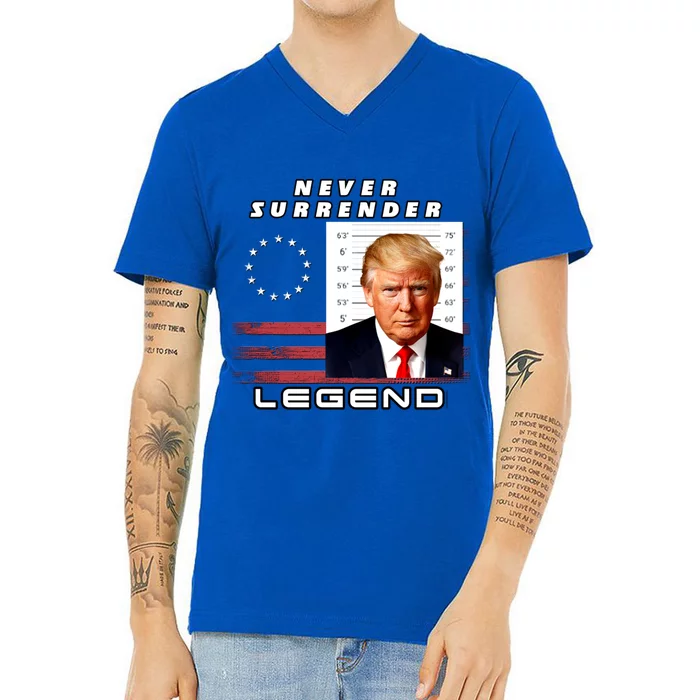 2 Finger Never Surrender Save America Legend Trump Mug Shot Gift V-Neck T-Shirt