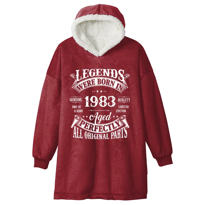 41st Birthday Vintage Legends Born In 1983 41 Years Old Hooded Wearable Blanket