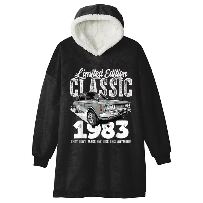 40th birthday Vintage Classic Car 1983 B-day 40 year old Hooded Wearable Blanket