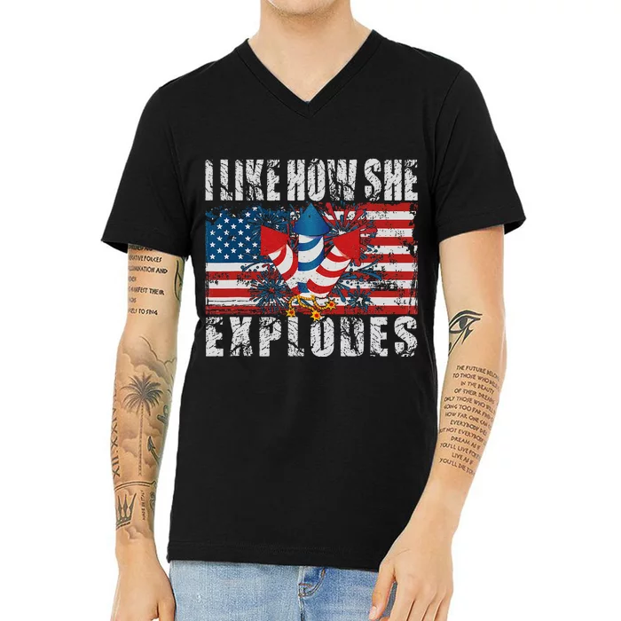 4th Of July I Like How She Explodes Firework USA Flag V-Neck T-Shirt