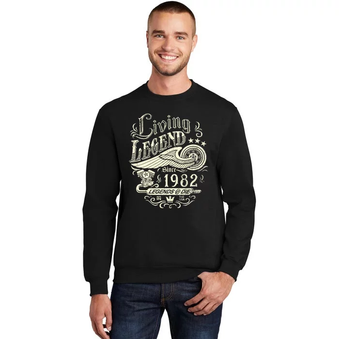 41st vintage Birthday 41 Living Legend Never Die 1982 Birthday Sweatshirt