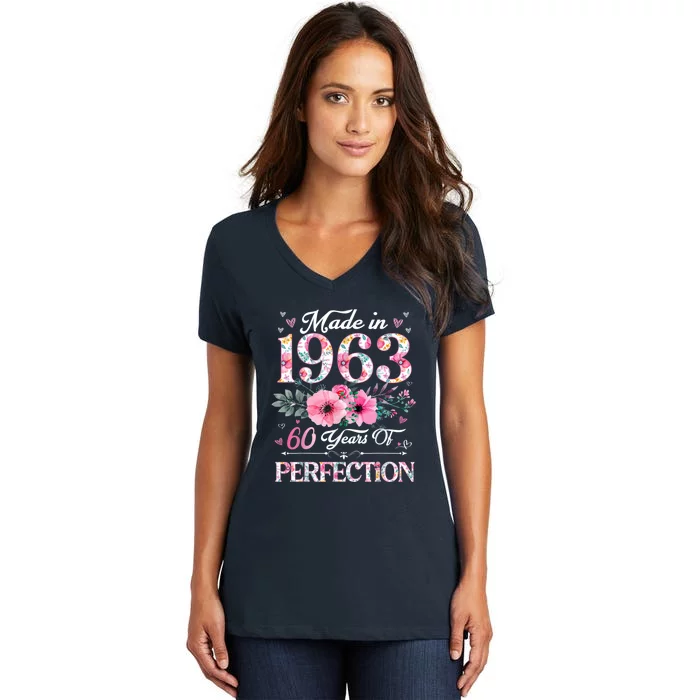 60 Year Old Made In 1963 Floral 60th Birthday Gifts Women's V-Neck T-Shirt