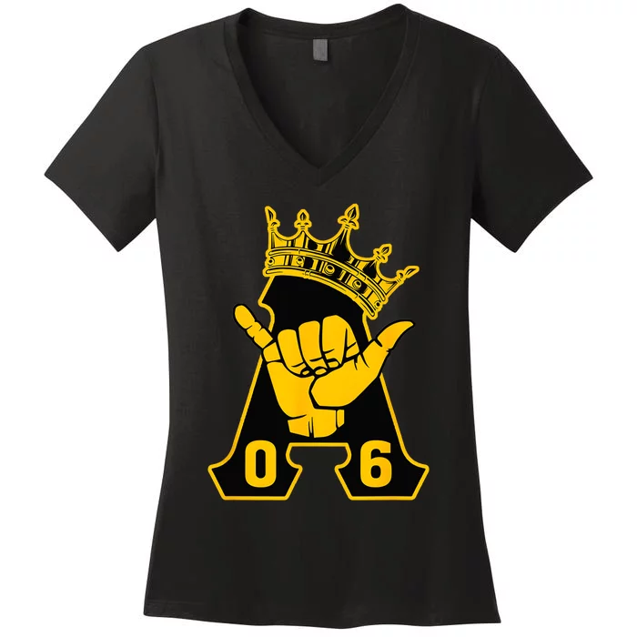 Alpha African 1906 Fraternity Hand Sign Crown Women's V-Neck T-Shirt