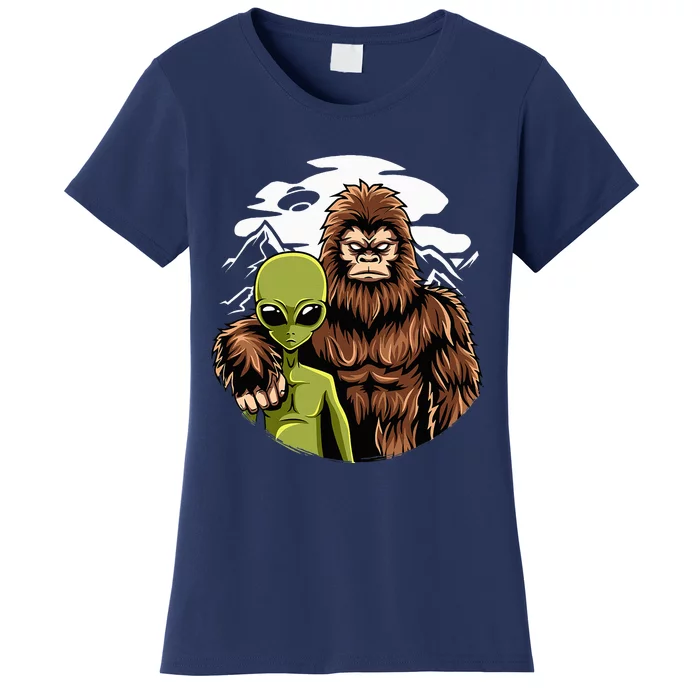 Alien And Bigfoot UFO Abduction Believer Women's T-Shirt