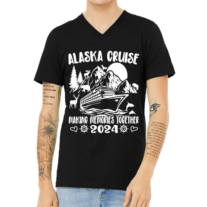 Alaskan Animals Gift Family Cruise 2024 V-Neck T-Shirt