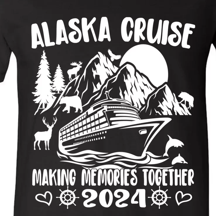 Alaskan Animals Gift Family Cruise 2024 V-Neck T-Shirt