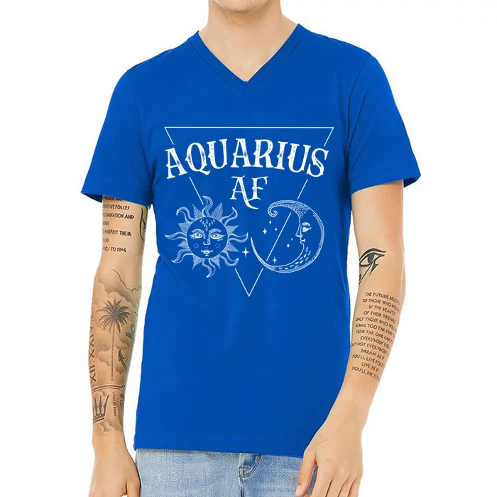 Aquarius Af / Sun And Moon Aquarius Birthday Astrology Design Funny Gift V-Neck T-Shirt