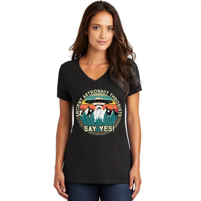 Ancient Astronaut Theorists Say Yes Aliens Women's V-Neck T-Shirt