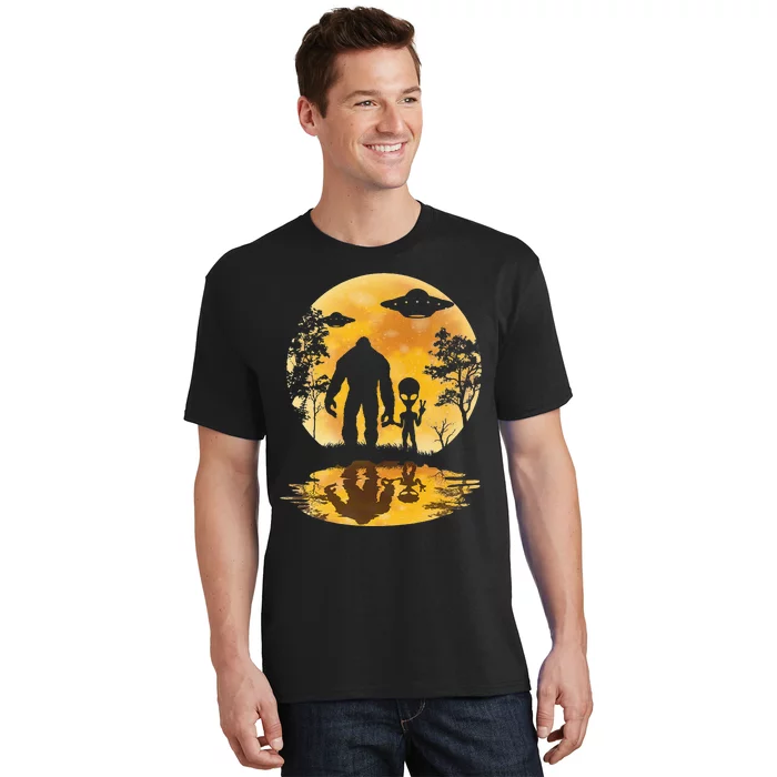 Alien Bigfoot Moon Sasquatch UFO Extraterrestrial T-Shirt