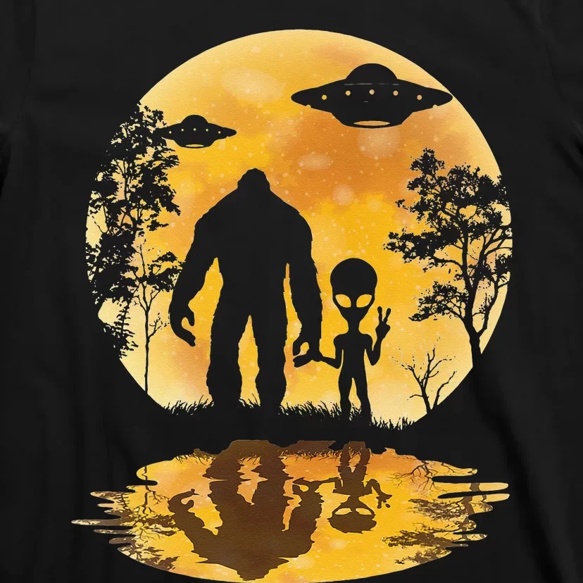 Alien Bigfoot Moon Sasquatch UFO Extraterrestrial T-Shirt