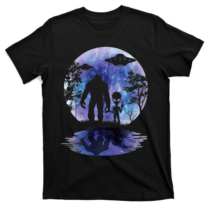 Alien Bigfoot Moon Sasquatch Ufo Extraterrestrial T-Shirt