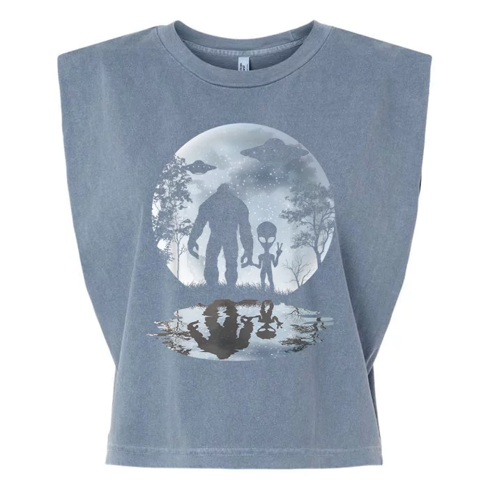 Alien Bigfoot Moon Sasquatch UFO Extraterrestrial Men Women Garment-Dyed Women's Muscle Tee