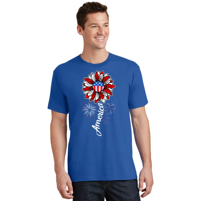 America Flag Sunflower 4th Of July Funny Mom Dad Gift T-Shirt