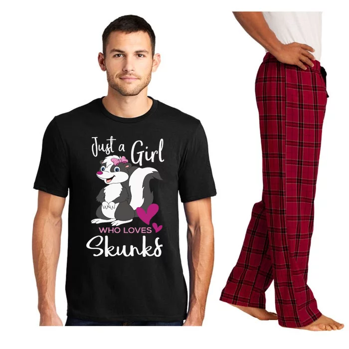 A Girl Who Loves Skunks Skunk Lover Zookeeper Zoologist Pajama Set