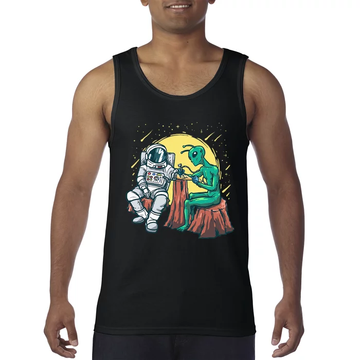 Alien Inking Astronaut Ink Funny Tattoo Artist Tank Top