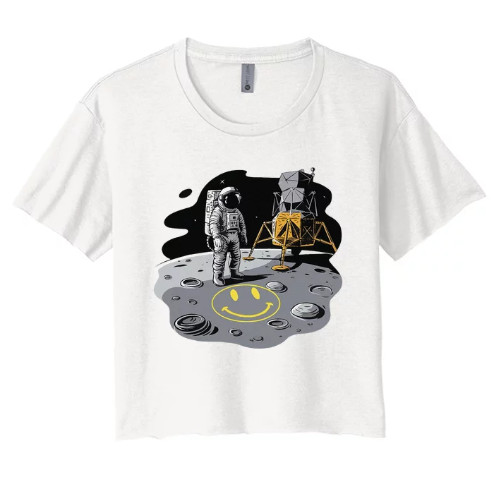 Astronaut In Space Suit Draws A Smile On The Moon In Yellow Women's Crop Top Tee