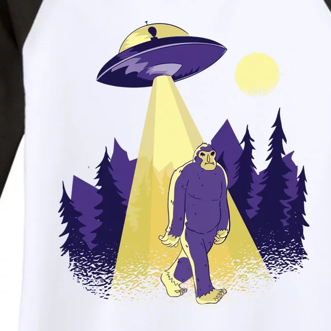 Aliens Kidnapping Bigfoot Women's Tri-Blend 3/4-Sleeve Raglan Shirt