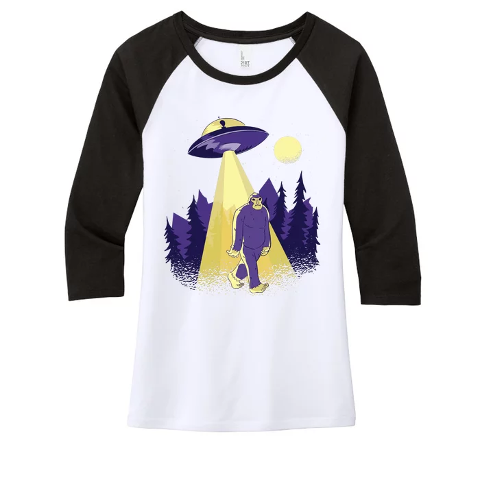 Aliens Kidnapping Bigfoot Women's Tri-Blend 3/4-Sleeve Raglan Shirt