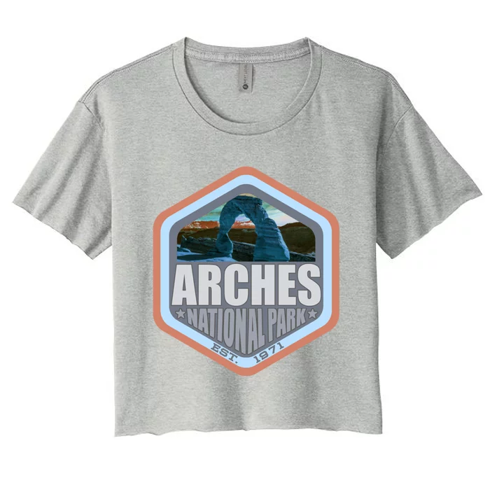 America National Park Arches Beautiful Design For Explorers Gift Women's Crop Top Tee