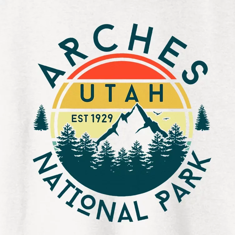 Arches National Park Utah Nature Hiking Outdoors Women's Crop Top Tee