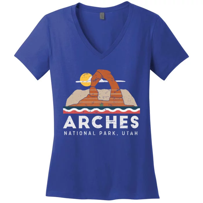 Arches National Park Cool Gift Women's V-Neck T-Shirt