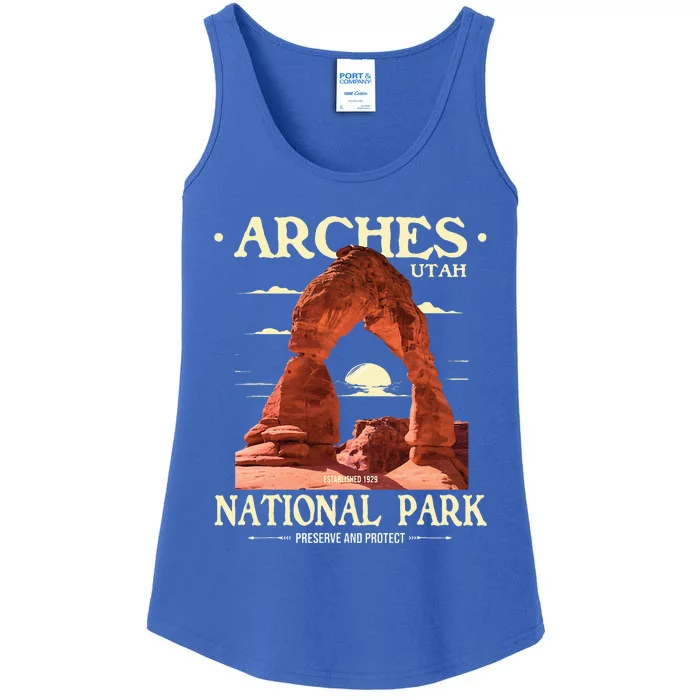 Arches National Park Retro Hiking & Camping Lover Ladies Essential Tank