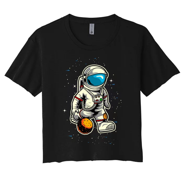 Astronaut Playing Basketball Women's Crop Top Tee