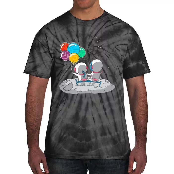 Astronaut Planet Balloon Outerspace Exploration Cosmonaut Tie-Dye T-Shirt