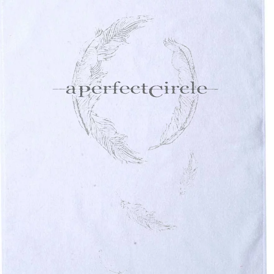 A Perfect Circle – Feathers Platinum Collection Golf Towel