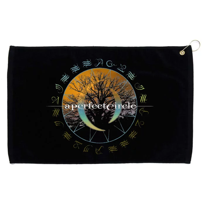 A Perfect Circle – Woodland Grommeted Golf Towel