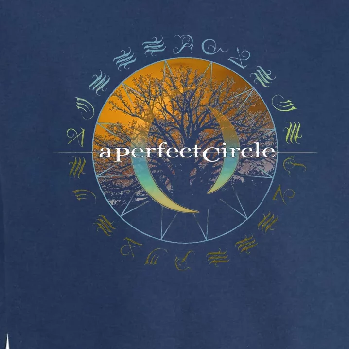 A Perfect Circle – Woodland Garment-Dyed Sweatshirt