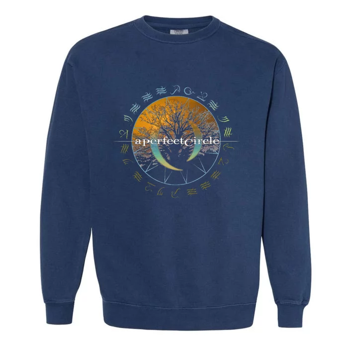 A Perfect Circle – Woodland Garment-Dyed Sweatshirt