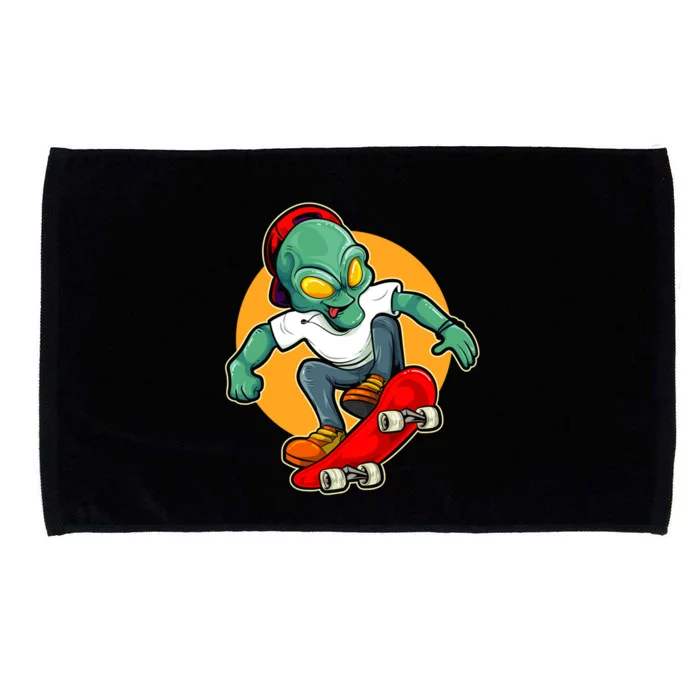 Alien Riding Skateboard Ufo Extraterrestrial Skateboarding Gift Microfiber Hand Towel