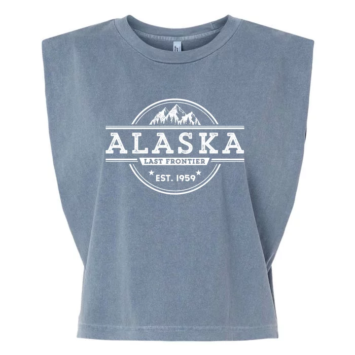 Alaska Souvenir Gift With A Vintage Style Mountain Design Garment-Dyed Women's Muscle Tee