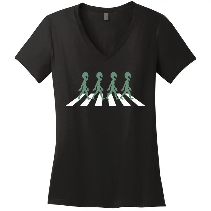 Alien Silhouette Road I Aliens Ufo Area 51 Roswell Women's V-Neck T-Shirt