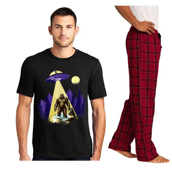 Alien UFO Bigfoot Sasquatch Hunter In National Park Pajama Set