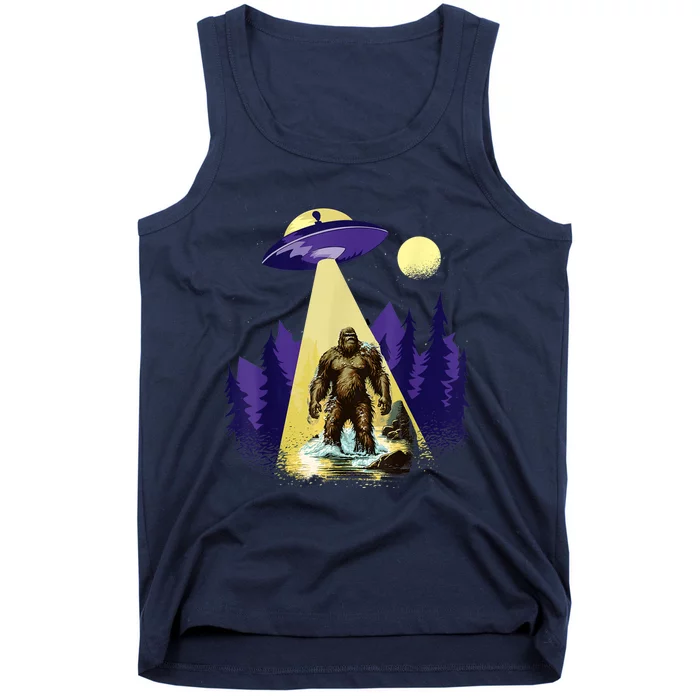 Alien UFO Bigfoot Sasquatch Hunter In National Park Tank Top