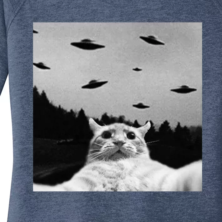 Alien UFO Funny Cat Selfie Women's Perfect Tri Tunic Long Sleeve Shirt