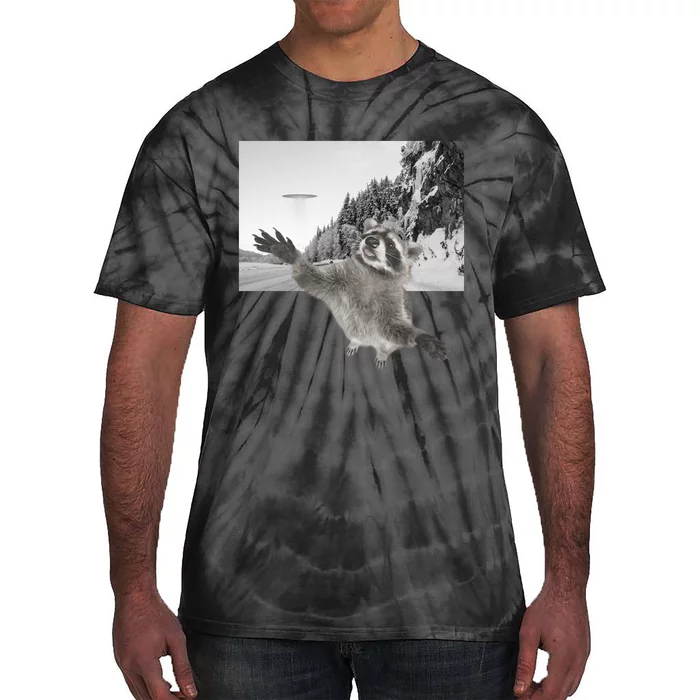 Alien UFO Funny Raccoon Reaching, Funny Raccoon Alien Tie-Dye T-Shirt