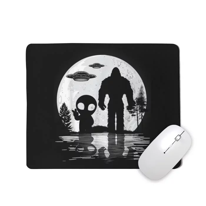 Bigfoot And Alien UFO Moon Sasquatch Bigfoot Lovers Mousepad