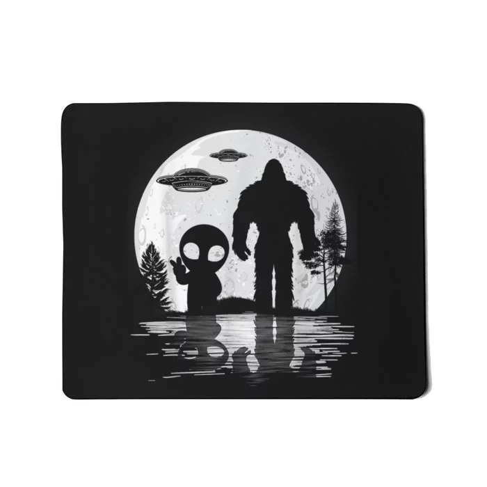 Bigfoot And Alien UFO Moon Sasquatch Bigfoot Lovers Mousepad