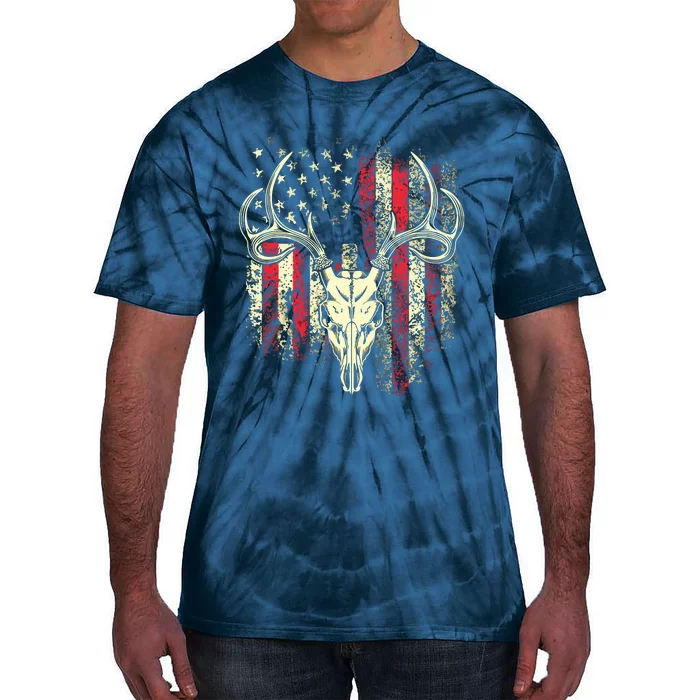 Bucks Antlers And Skull On An American Flag Deer Hunters Tie-Dye T-Shirt