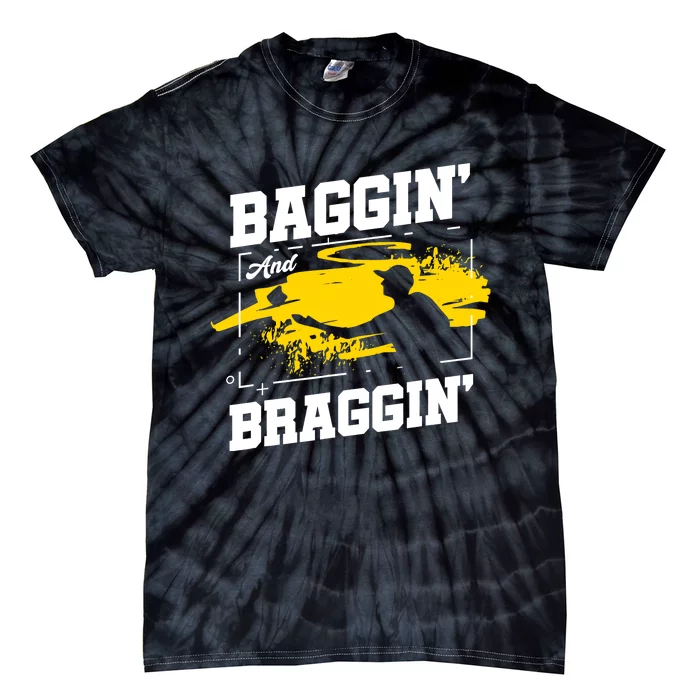 Baggin´ And Braggin´ | Bean Bag Toss | Cornhole Player Tie-Dye T-Shirt