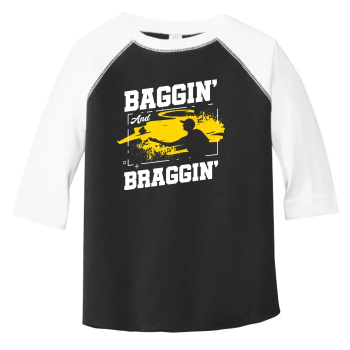 Baggin´ And Braggin´ | Bean Bag Toss | Cornhole Player Toddler Fine Jersey T-Shirt