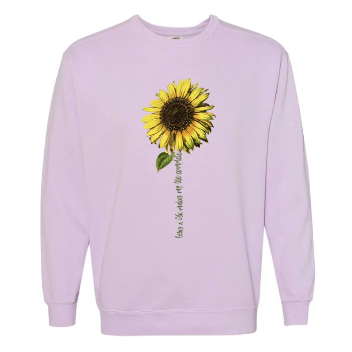 Being A Gigi Makes My Life Complete Cute Gift Sunflower Garment-Dyed Sweatshirt