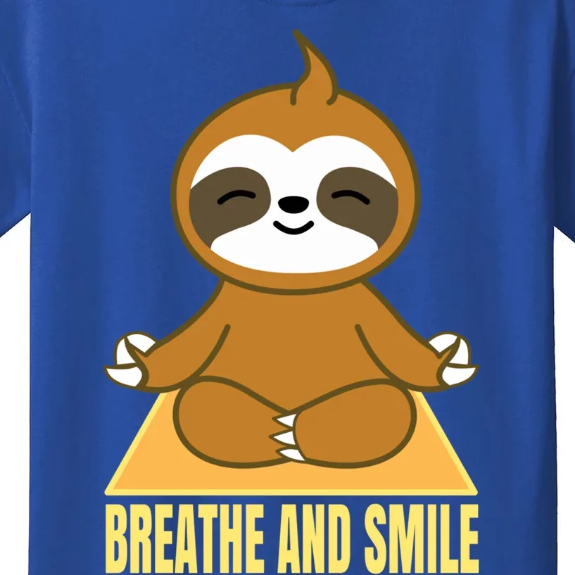 Breathe And Smile Meditating Sloth Lady 'S Yoga Namaste Gift Kids T-Shirt