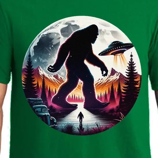 Bigfoot Alien Ufo Encounter Pajama Set